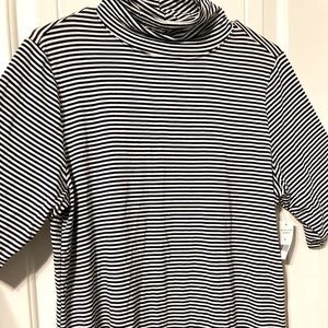 Half-sleeves, white and black stripped mock neck